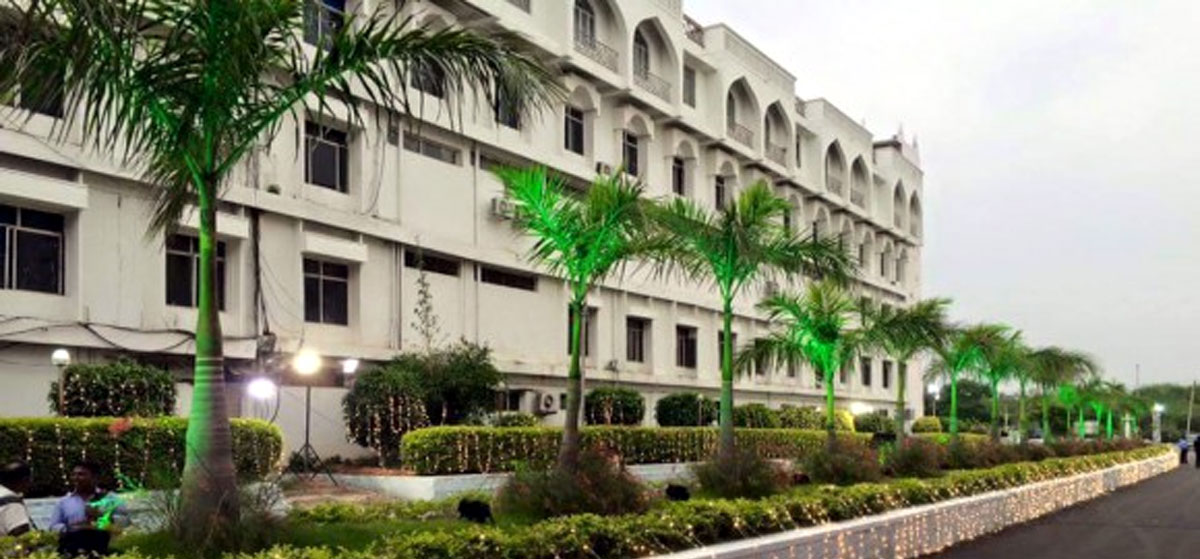Shadan Institute of Medical Sciences,Research Centre and Teaching Hospital, Peerancheru